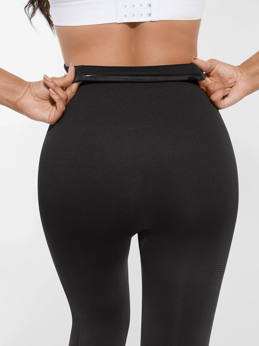 Lya wears High-Waist Shaping Leggings