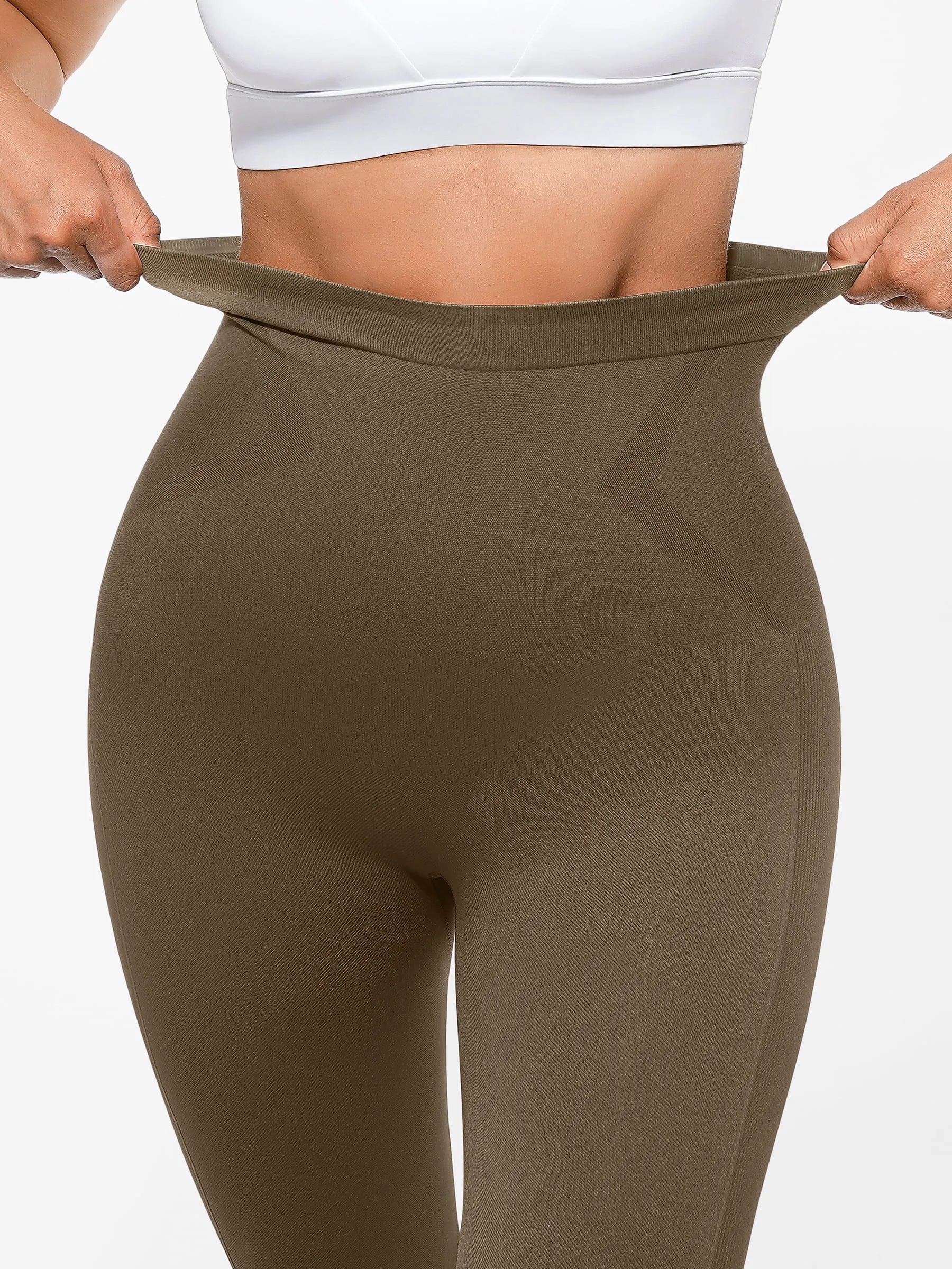 Lya wears High-Waist Shaping Leggings