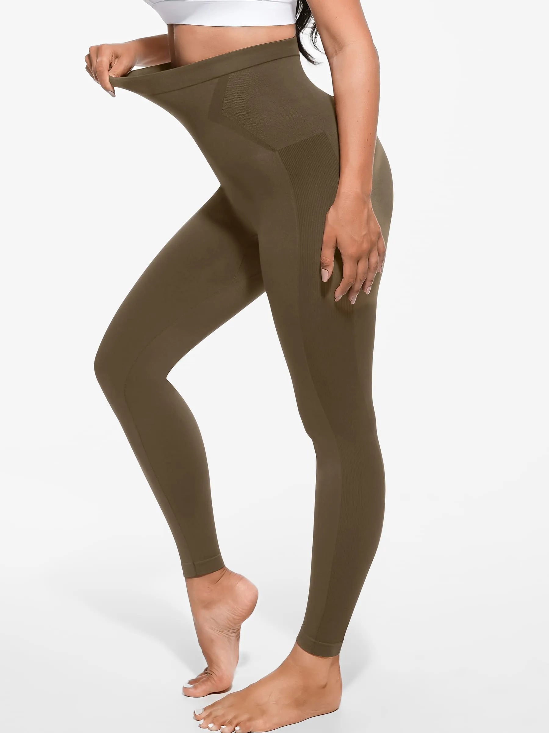 Lya wears High-Waist Shaping Leggings