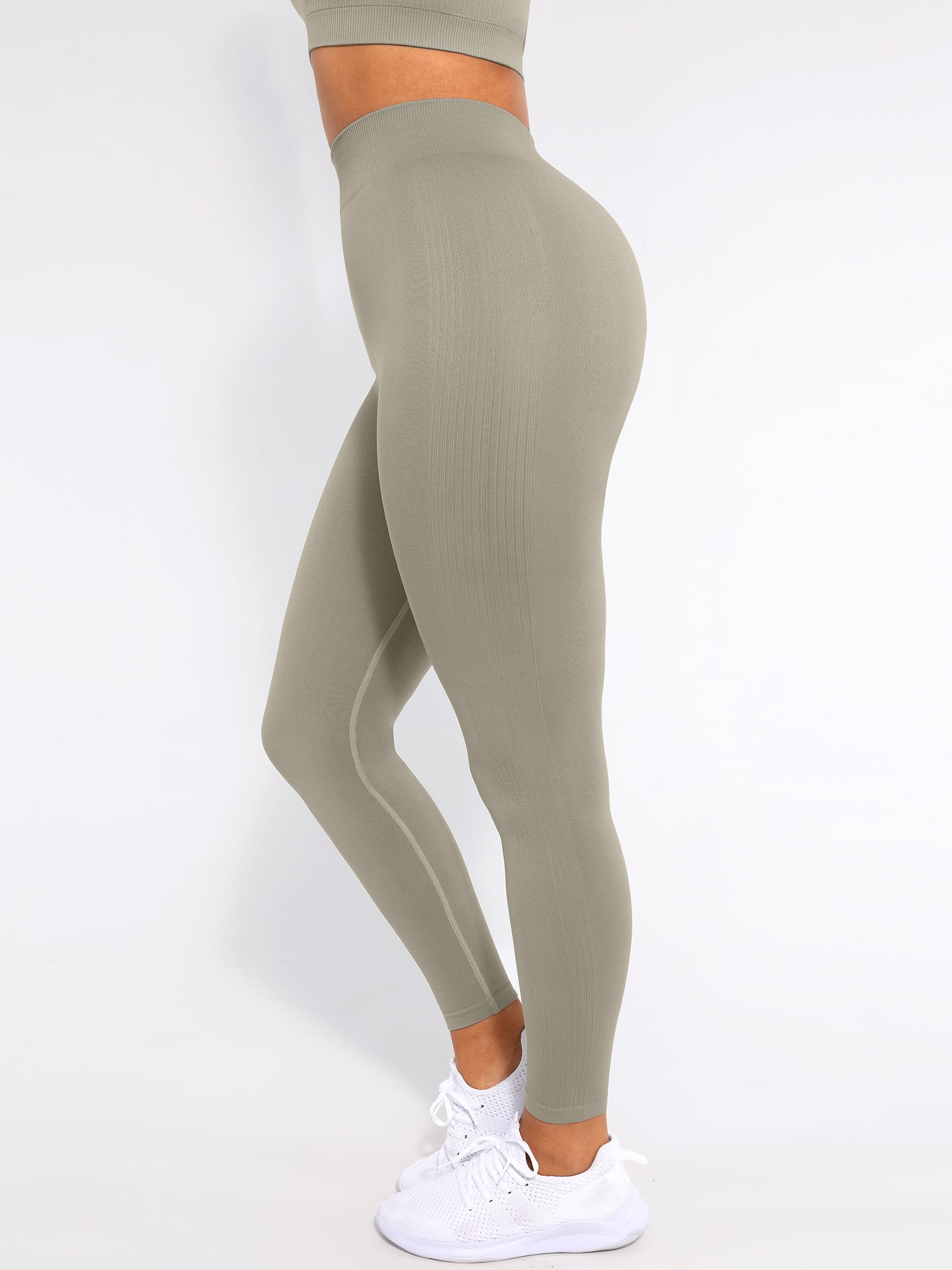 Lya wears Seamless High Waisted Yoga Leggings for Tummy Control and Leg Sculpting